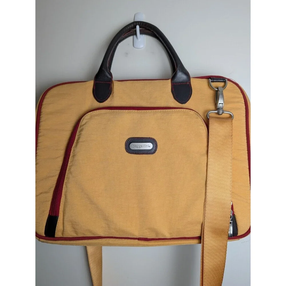 Baggallini Nylon Yellow Laptop Briefcase Messsenger Bag Pockets With ID Wallet
